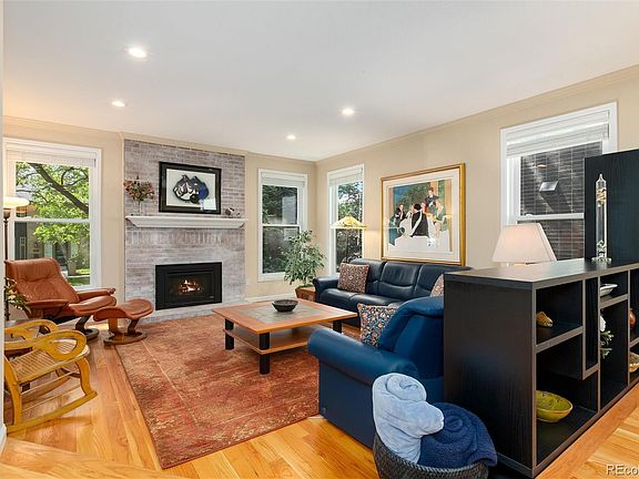 3rd image of 284 N Monroe Street