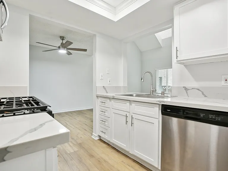 Olive Street Apartments — Photo 11