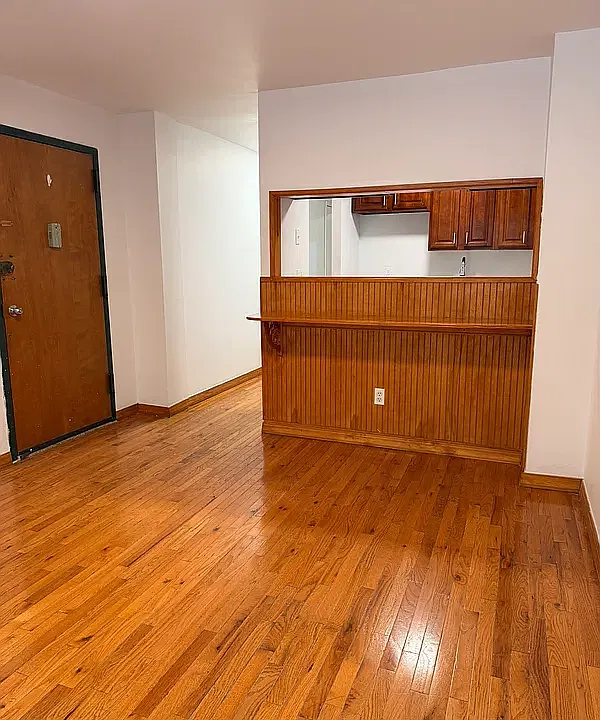 76-22 Grand Central Pkwy #1F