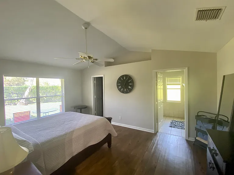 1094 Raintree Ln — Photo 19