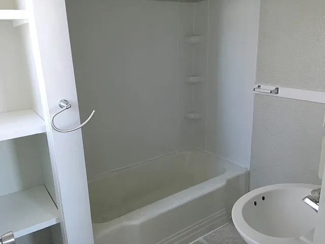 336 E Broadway St #3 — Photo 4