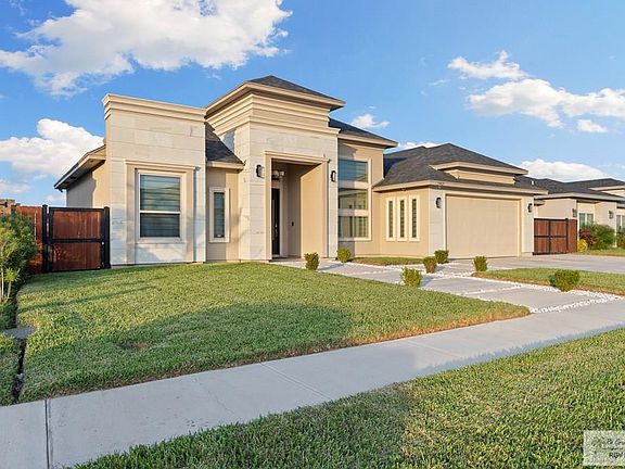 3rd image of 3957 Galicia Ct
