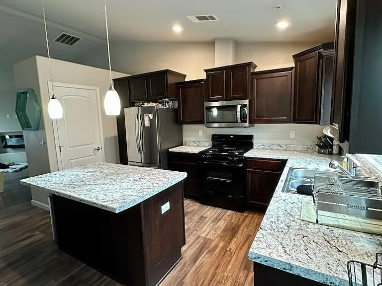 3066 W Center St — Photo 1