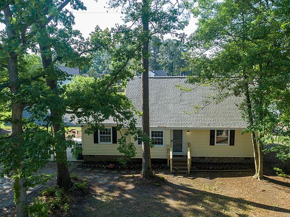 3rd image of 2813 Berkley Dr