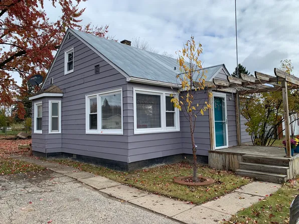 1050 Pine Rd, Alpena, MI 49707