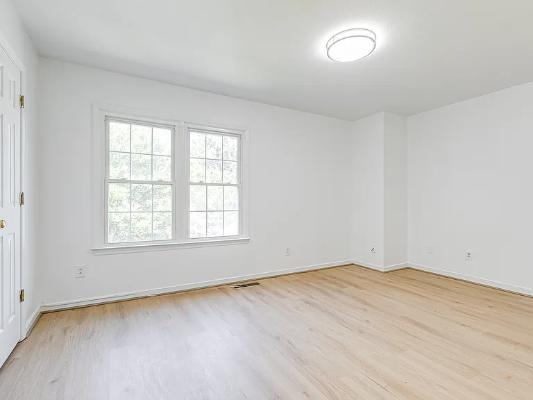 7826 Fitzgerald Ct — Photo 28