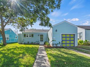 5327 Borden Ave, Galveston, TX 77551