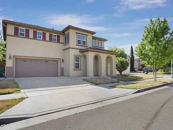 5th image of 2458 Montebello Way