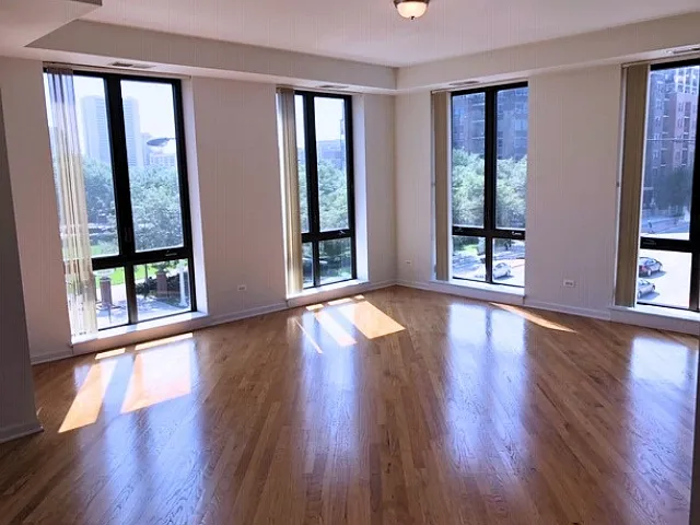 Building Photo - 343 W Old Town Ct #309