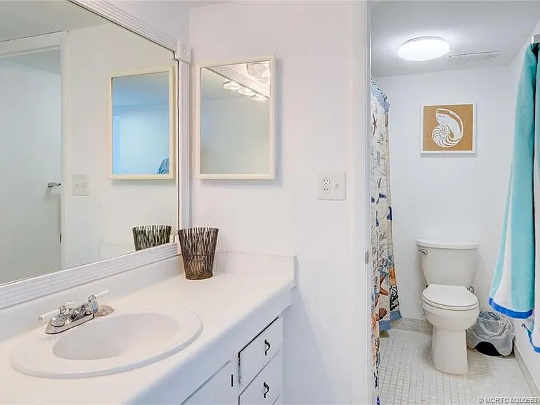 9940 S Ocean Dr #305 — Photo 18