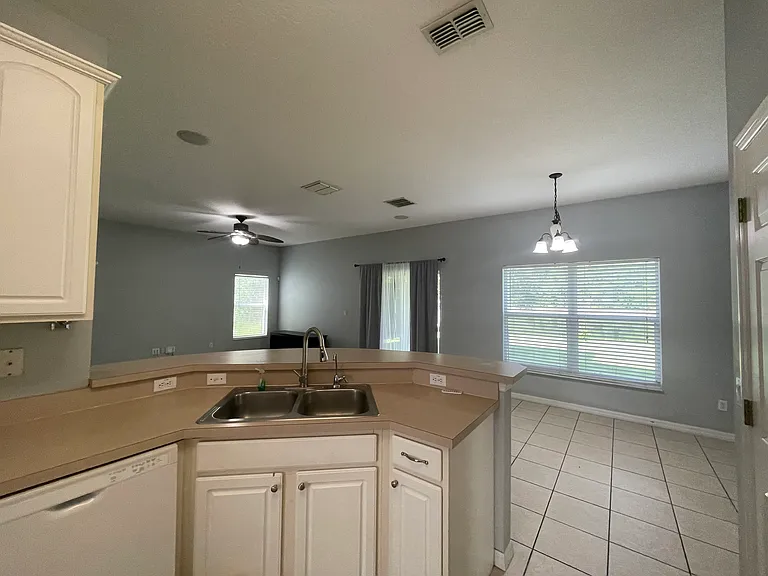 9805 Portofino Dr — Photo 14