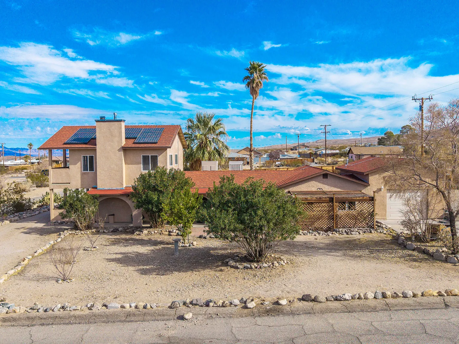 4 bed, 2163 sqft, $2,500 — Photo 3