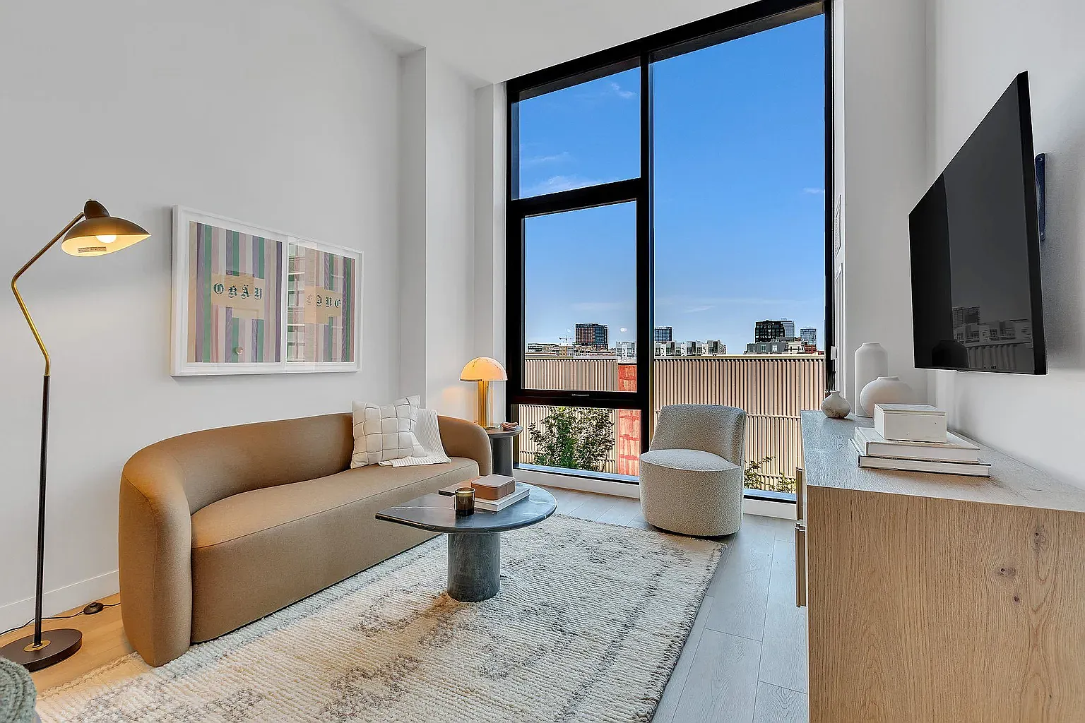 1 bed, 738 sqft, $2,970 — Photo 4