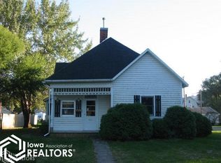 857 Buchanan Ave, Wapello, IA 52653