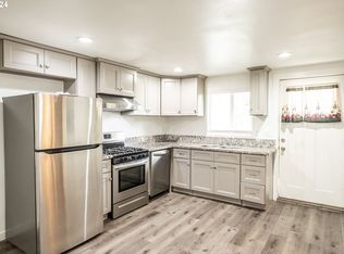 625 E 5th Ave #3B-2BA-872SQFT, Riddle, OR 97469