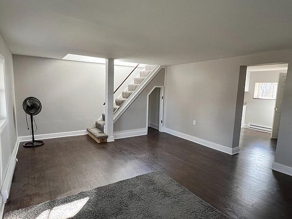 5th image of 2633 Gaylord Ave