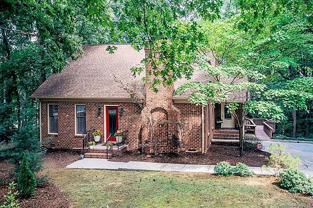 1st image of 3046 Jamestown Dr