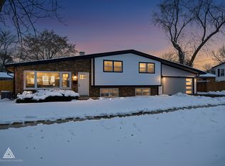10738 S New England Ave, Worth, IL