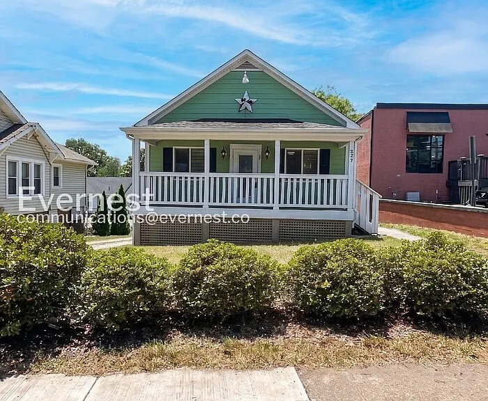 224 W Acadia Ave #100 — Photo 1