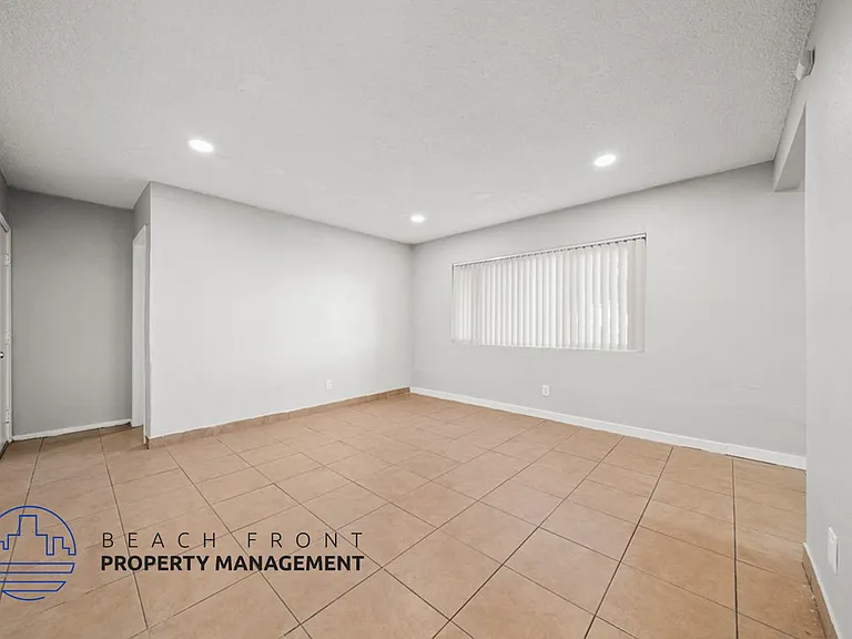8232 Wilcox Ave — Photo 11