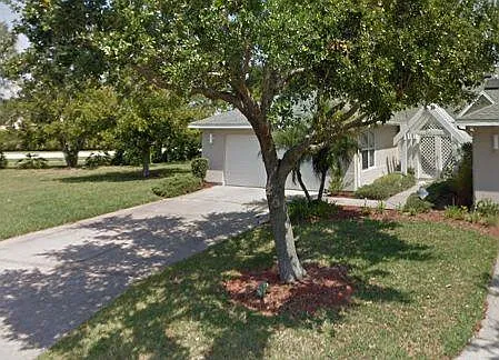 708 Kenwood Cir