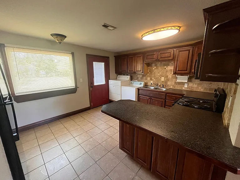 5241 N Arkansas Ave — Photo 3