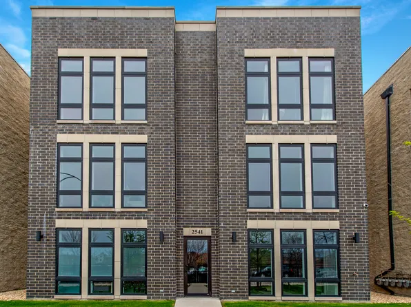 420 E 50th Pl #1, Chicago, IL 60615