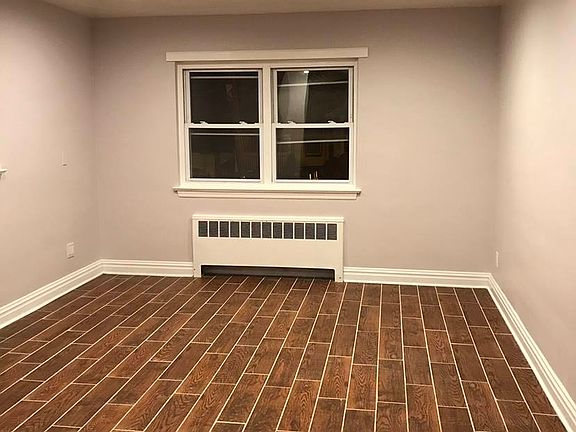 2nd image of 50-52 Isabella Ave