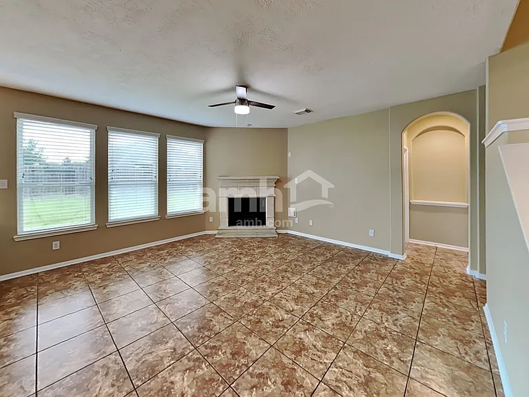 5718 Emerald Brook Ln — Photo 7
