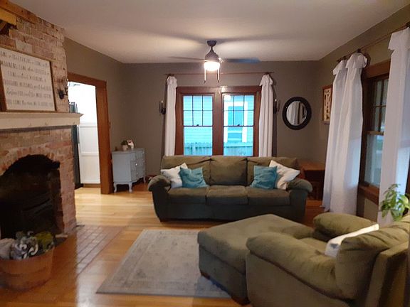4th image of 1124 Neosho St
