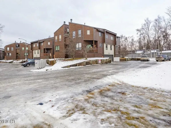 3621 Carleton Ave APT B, Anchorage, AK 99517