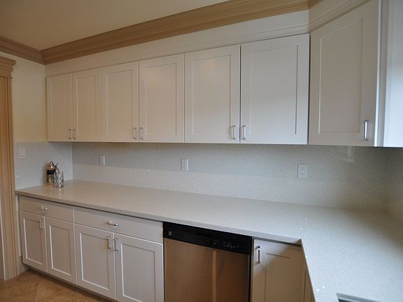 5th image of 1326 Palos Verdes Dr APT 9