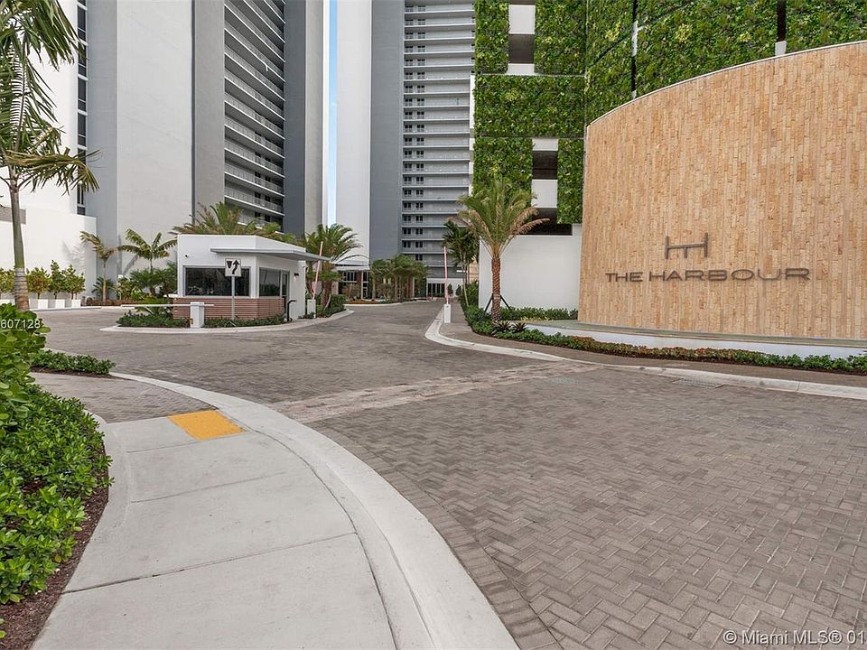 1st image of 16385 Biscayne Blvd Unit 921