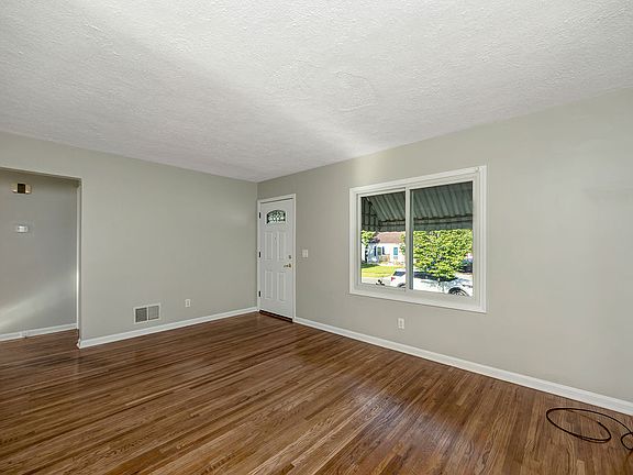2nd image of 70 Linda Ln