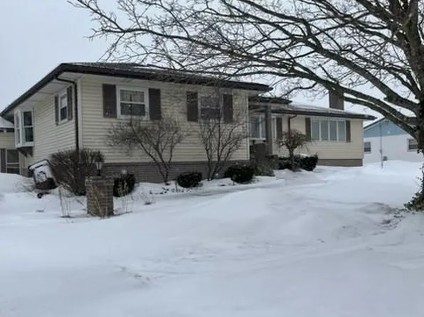 1069 Schoolhouse Rd, Sipesville, PA 15561