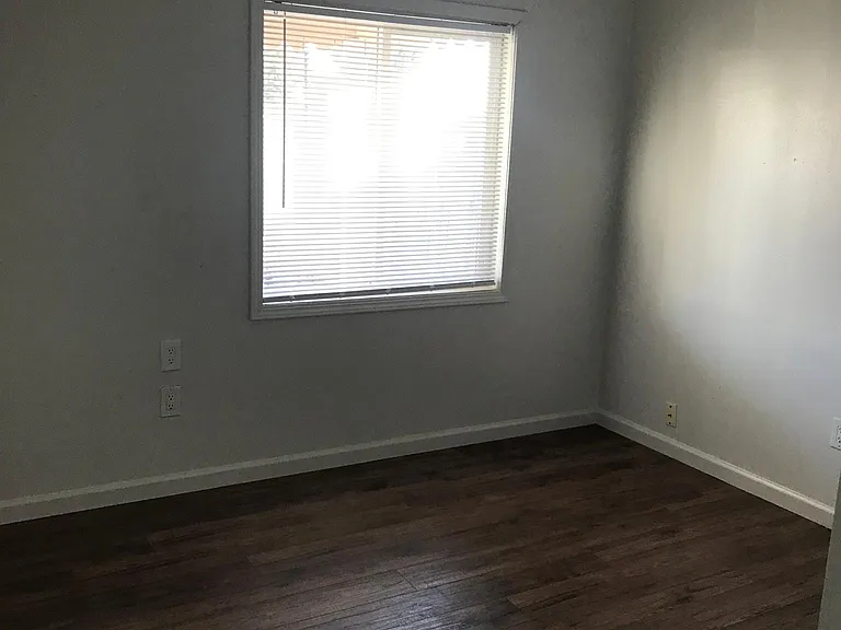 1309 Grand Ave — Photo 12