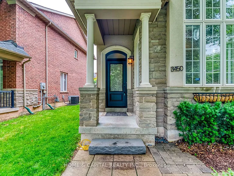 3450 Wavecrest St — Photo 3