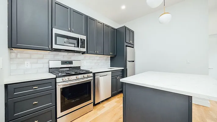 Rented by Nooklyn NYC LLC | media 12