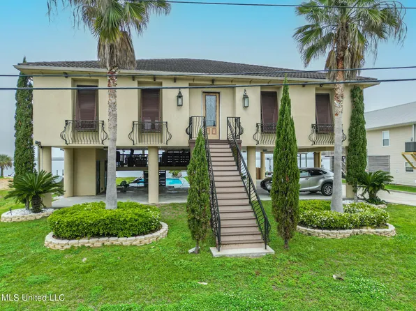 116 Elaine Dr, Bay Saint Louis, MS 39520