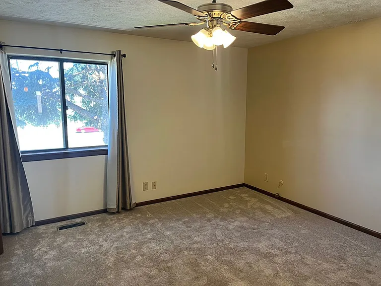 3027 W Capital Ave #5 — Photo 8