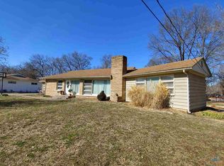 405 E Clinton St, Clinton, MO 64735