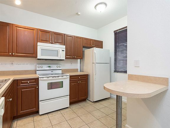 5th image of 17333 NW 7th Ave APT 107