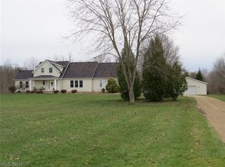 8566 Chatham Rd, Medina, OH 44256