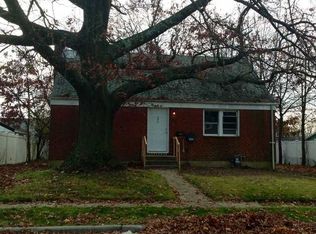 804 Home St, Elmont, NY 11003
