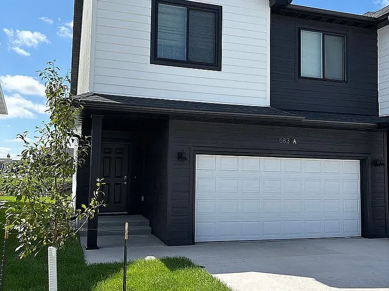 Wilds Townhomes 1 — Photo 2