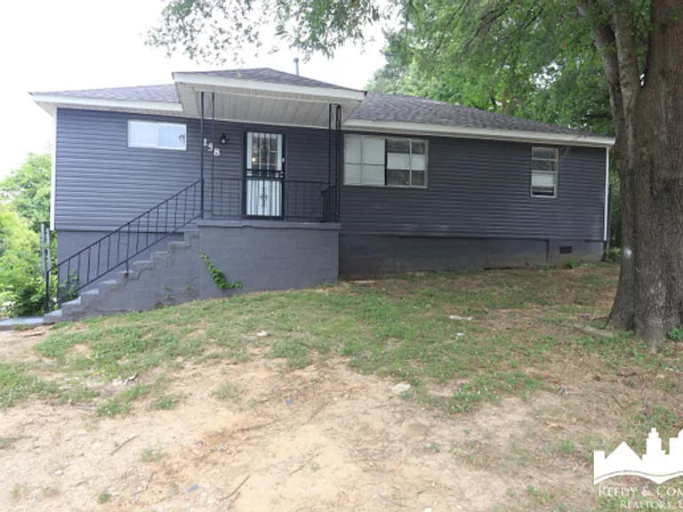 158 Pickett Rd — Photo 1