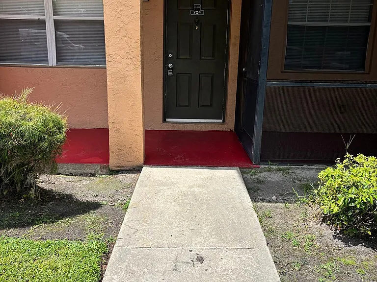 704 NW 103rd Ter #102 — Photo 4