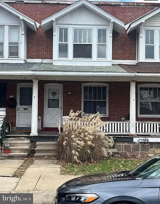 310 S Sterley St photo 1