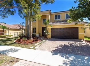 547 Penta Ct, Weston, FL 33327