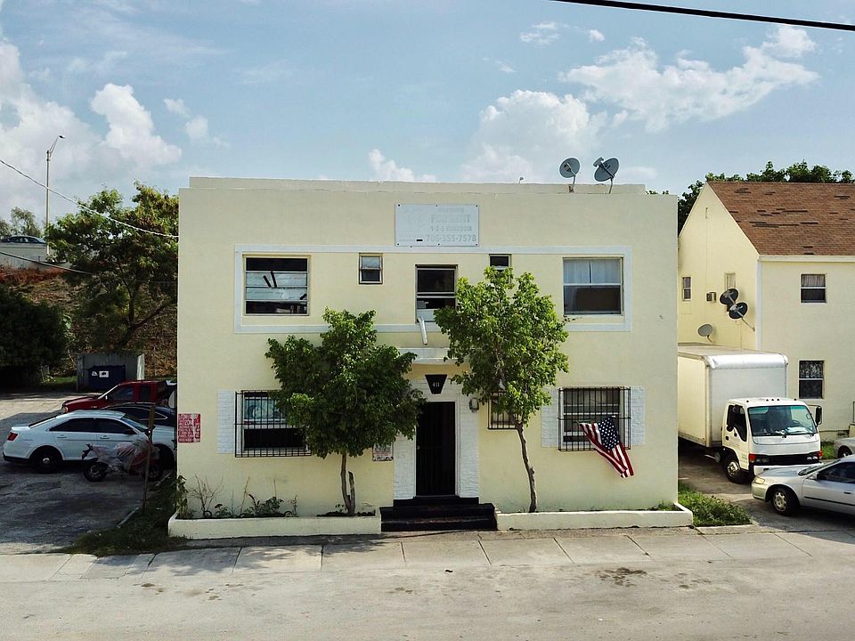 1st image of 411 NW 37th St APT 8